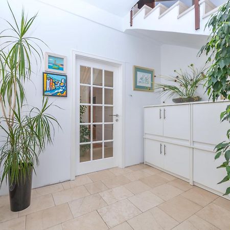 Apartments Sokol Makarska Ngoại thất bức ảnh