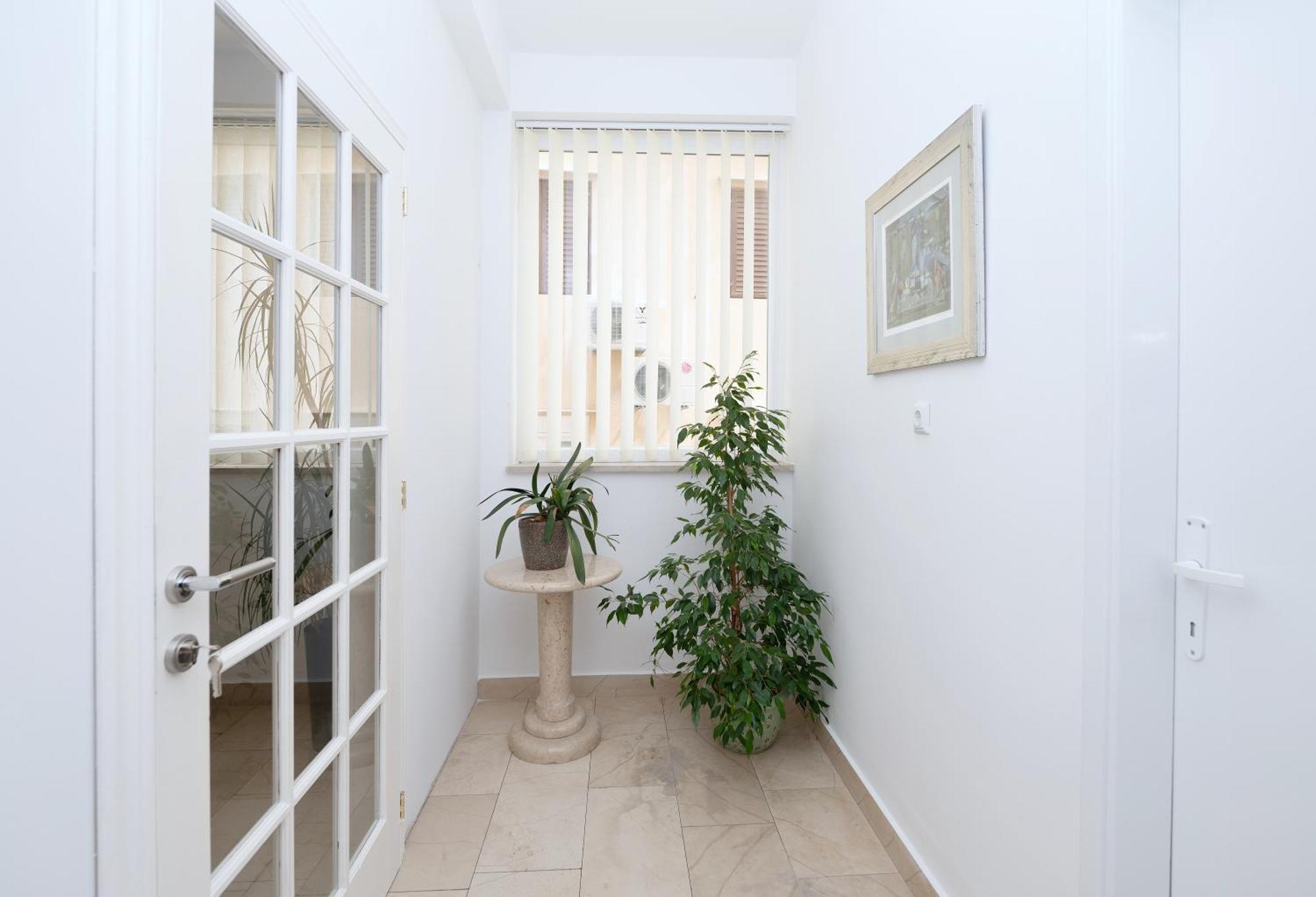 Apartments Sokol Makarska Ngoại thất bức ảnh