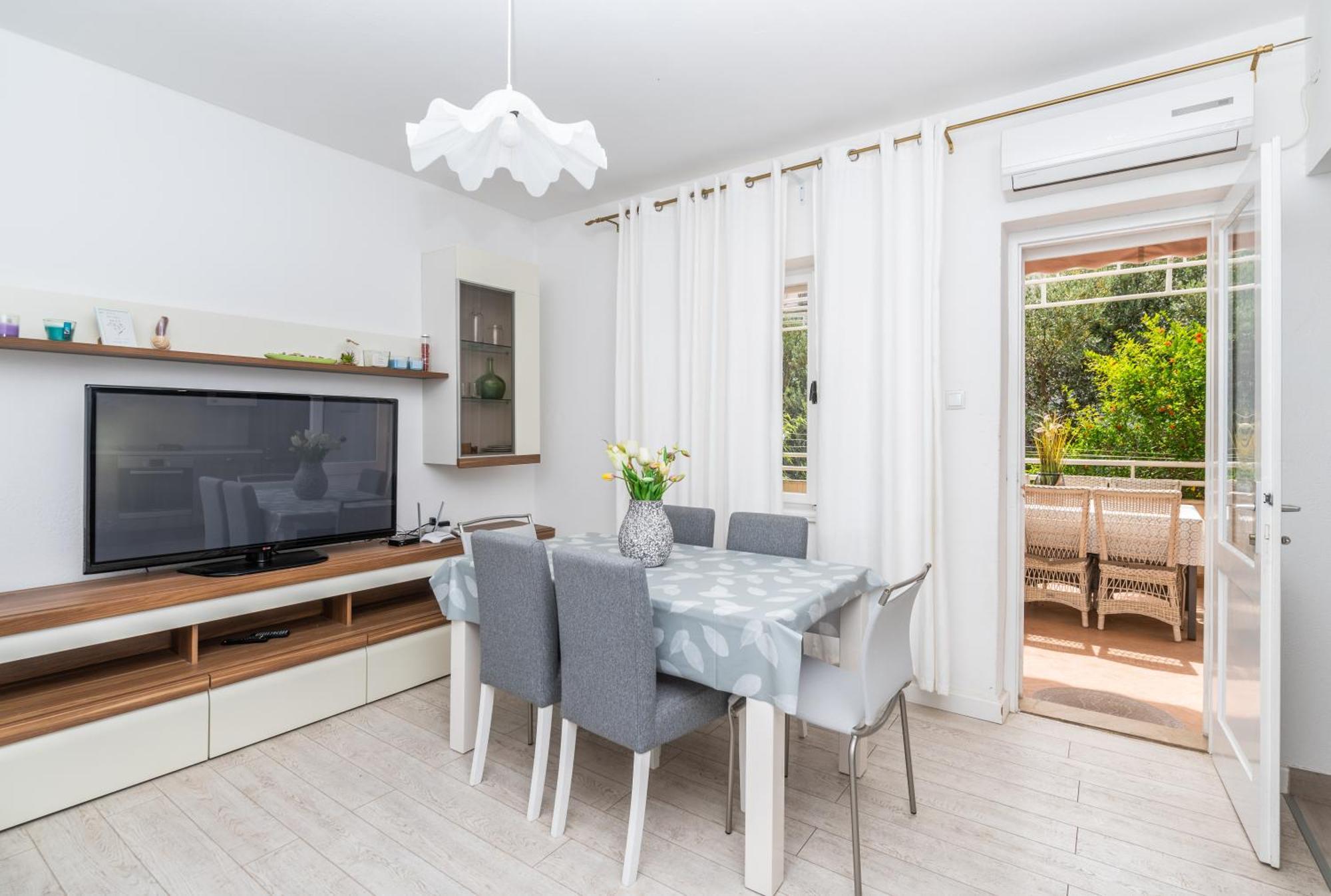 Apartments Sokol Makarska Ngoại thất bức ảnh