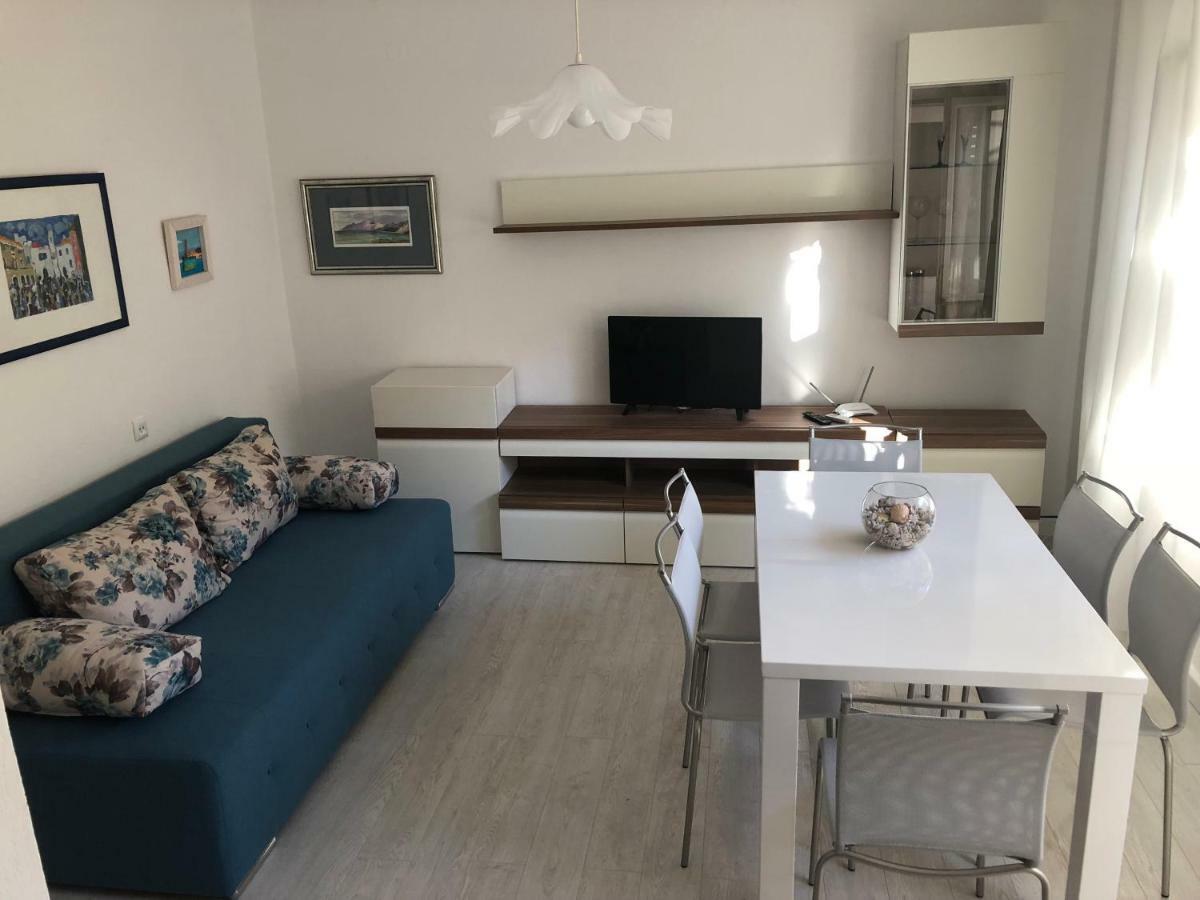 Apartments Sokol Makarska Ngoại thất bức ảnh
